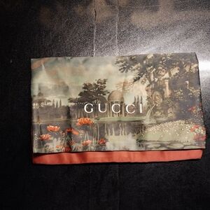 Dust cover / wallet